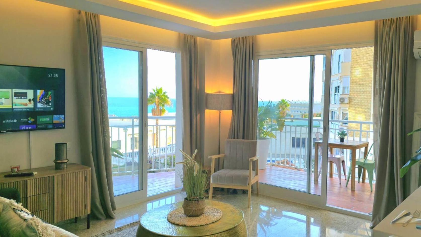Seaview Retreat Torremolinos City Center, With Pool And Amazing Views By Namaste Elite Eksteriør billede